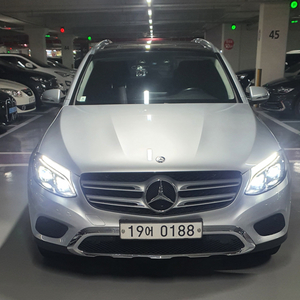 벤츠 GLC220D 4MATIC 판매합니다