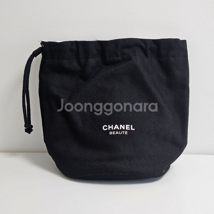 샤넬 뷰티 복조리 파우치--1