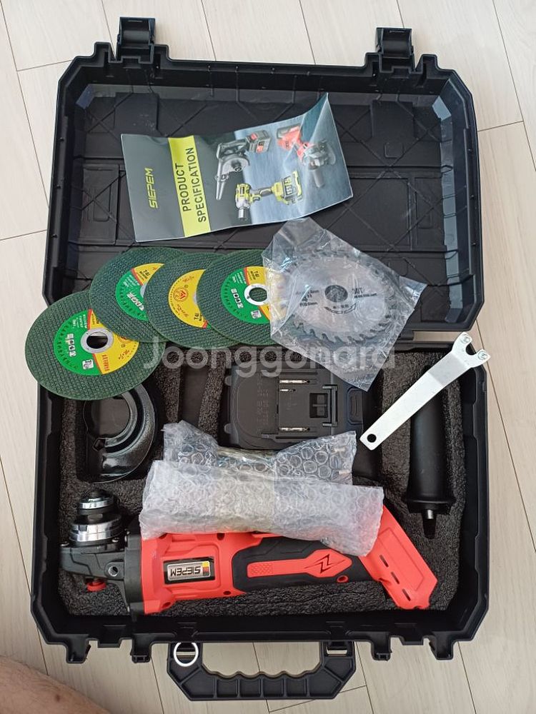[미사용 새제품] 무선 앵글 그라인더--1