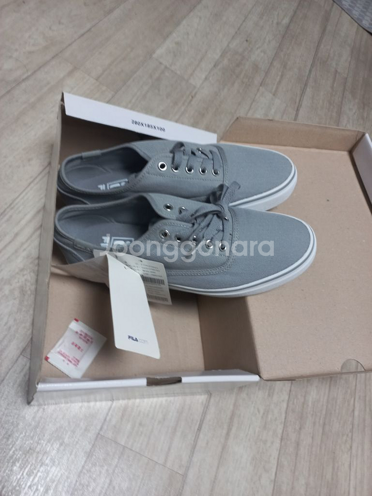 필라스니커즈 240--2