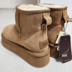 [UGG 2024 F/W] 스웨이드 레더 미니 플랫폼