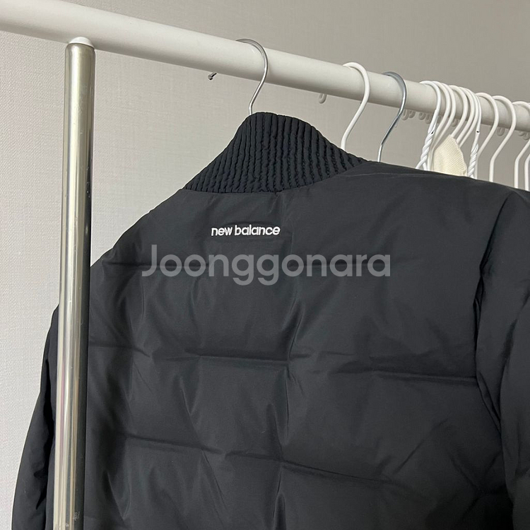 뉴발란스 패딩자켓 판매합니다.--1