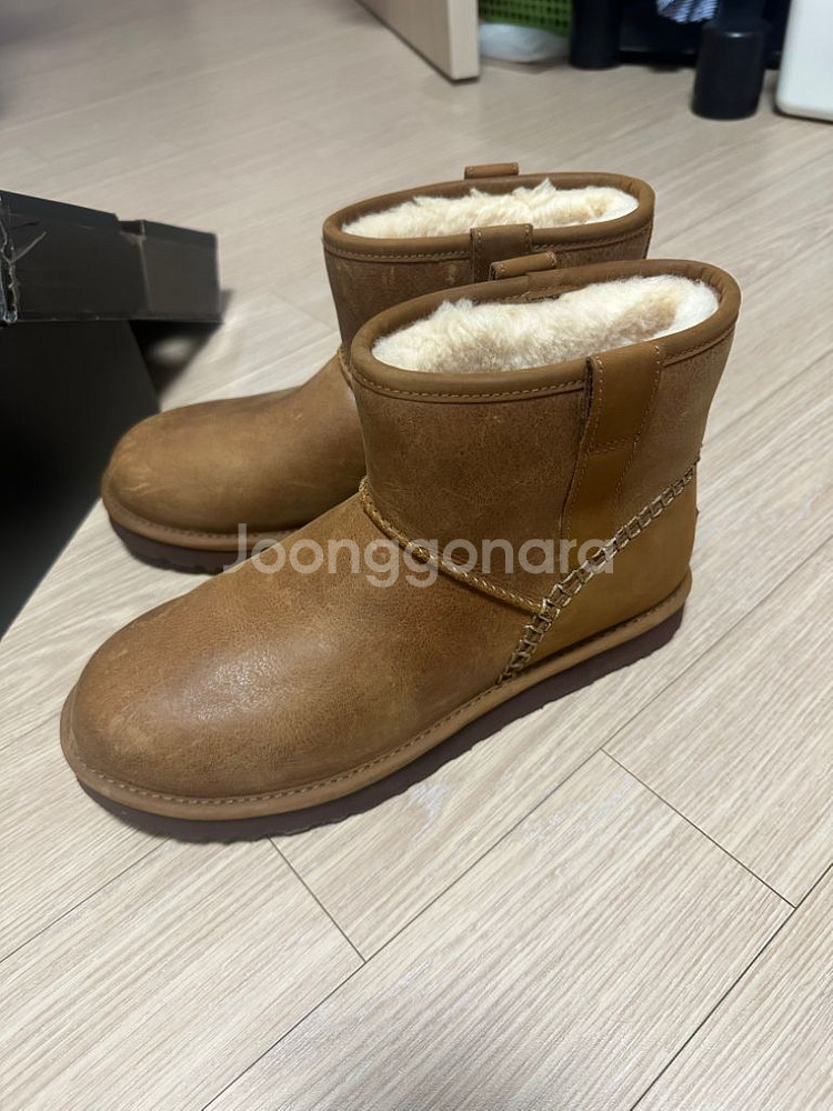 Ugg M 클래식 미니스티치 9사이즈 265--3