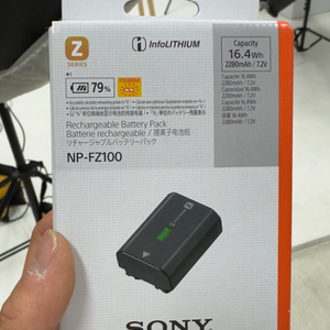 소니 미러리스 배터리 sony NPFZ100 미개봉 판