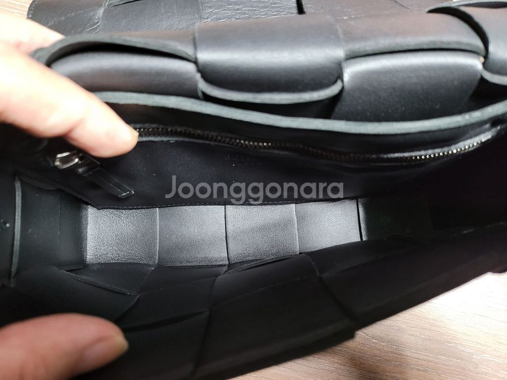 보테가베네타 카세트백 레더--6