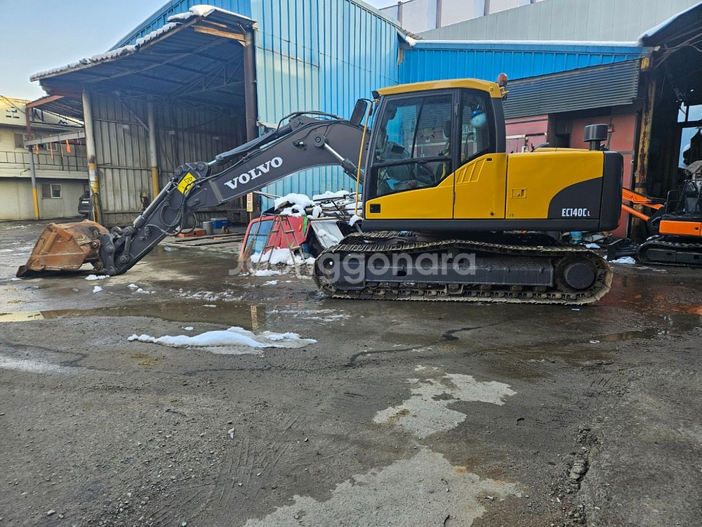 최상급 볼보 굴삭기 Ec140 초특가 소개 합니다--2