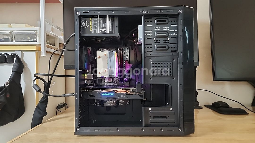 [안성] 4590 RX570 간단 게이밍용 세컨용 컴퓨--1