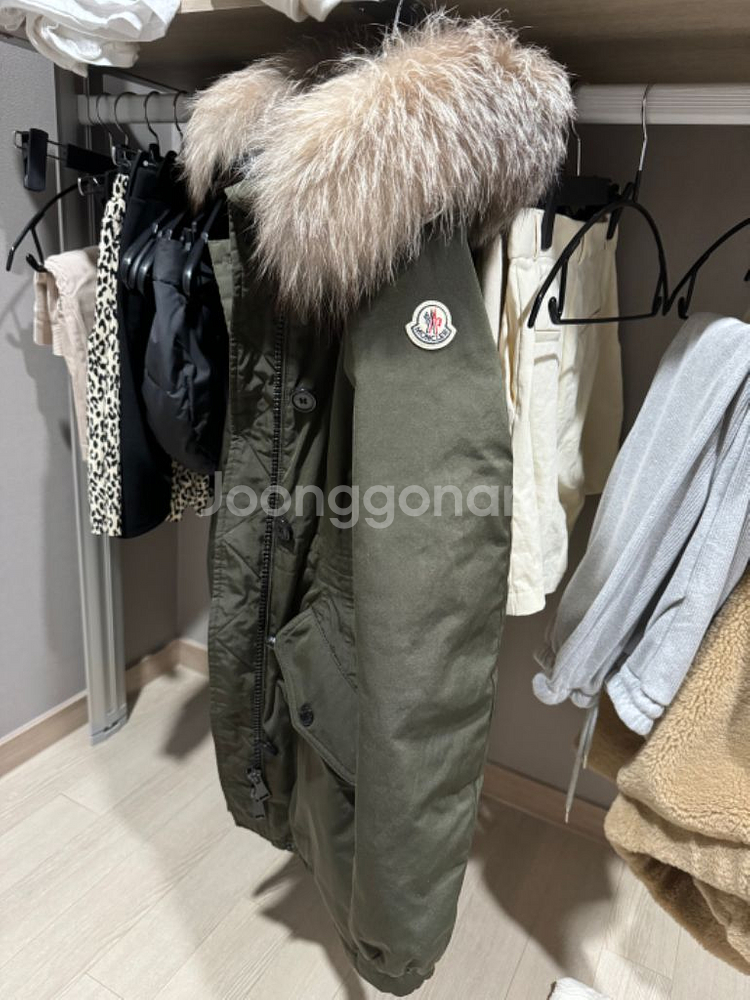 몽클레어 여성 패딩 몬티콜 0사이즈 새상품급--1