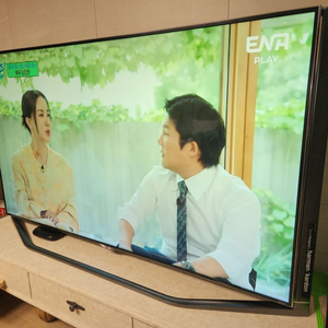 LG TV 79인치 UHD + 하만카돈 일체형