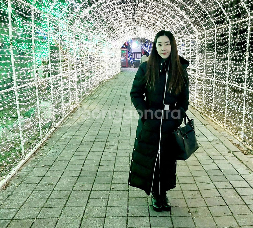 무스너클클라우드벨티드롱패딩--4
