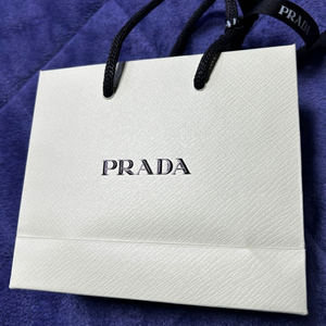 프라다 PRADA 쇼핑백 판매합니다.