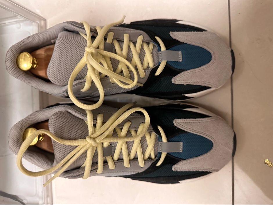 아디다스 웨이브러너 이미지