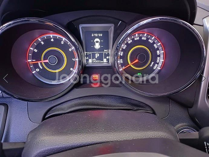 @16년식 티볼리 가솔린 4WD LX 고급형 전국최저--3