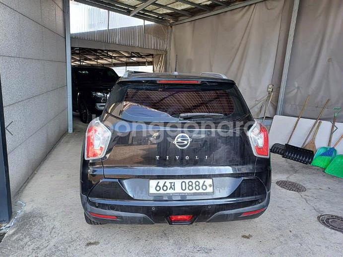 @16년식 티볼리 가솔린 4WD LX 고급형 전국최저--1