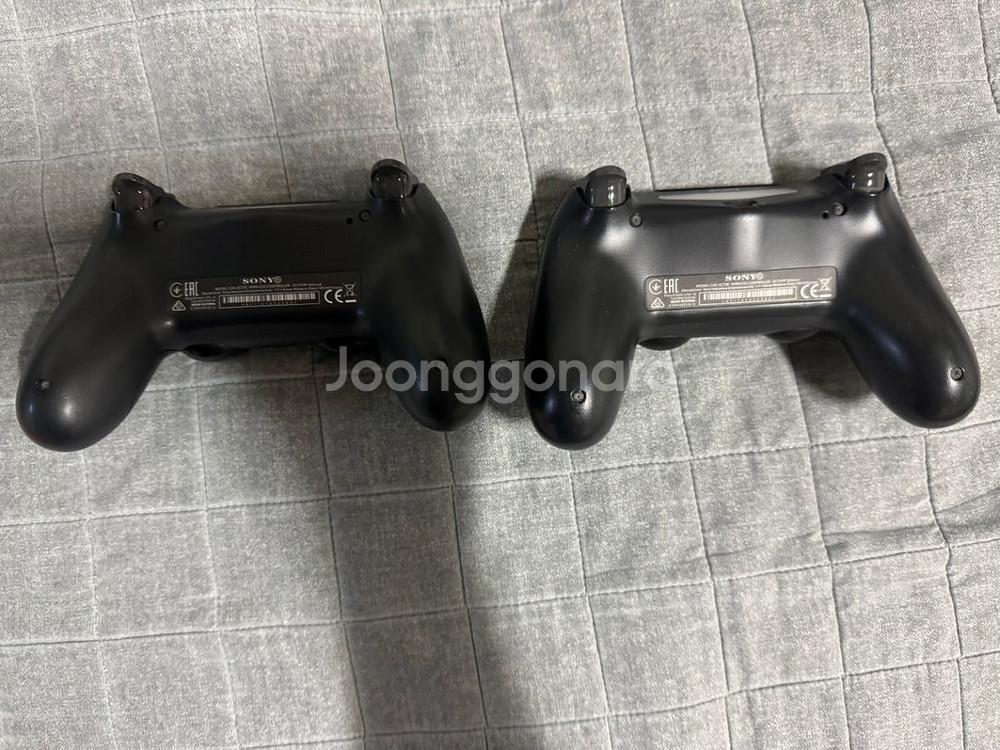 듀얼쇼크4--1