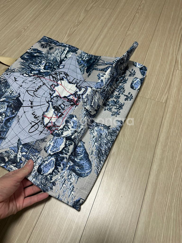 디올 코스메틱 가방--1