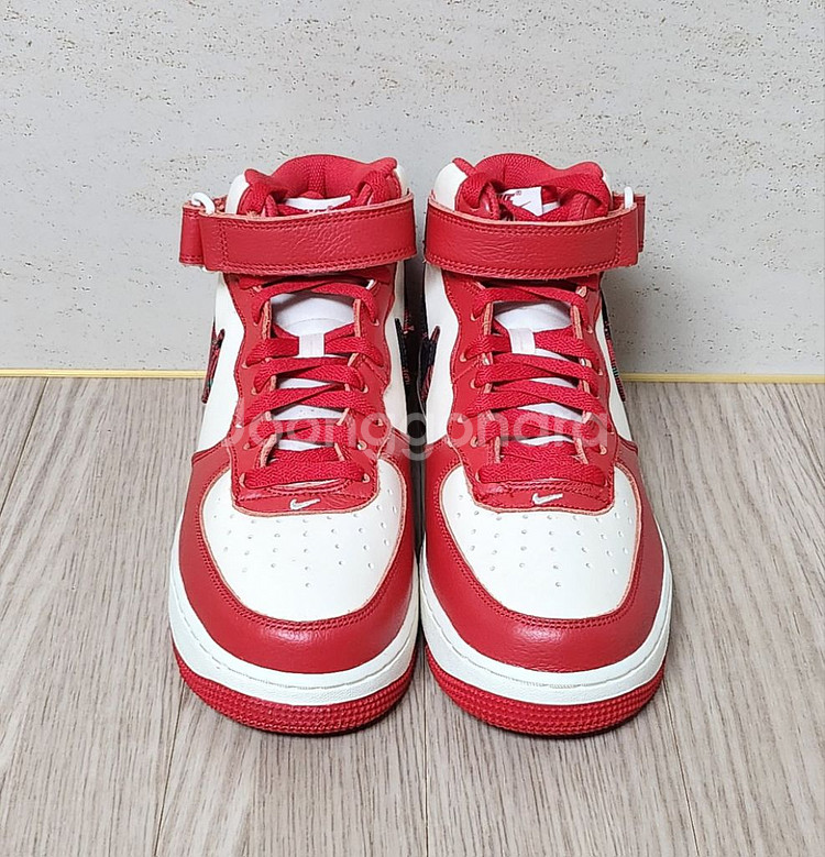 NIKE에어포스1미드 275--4