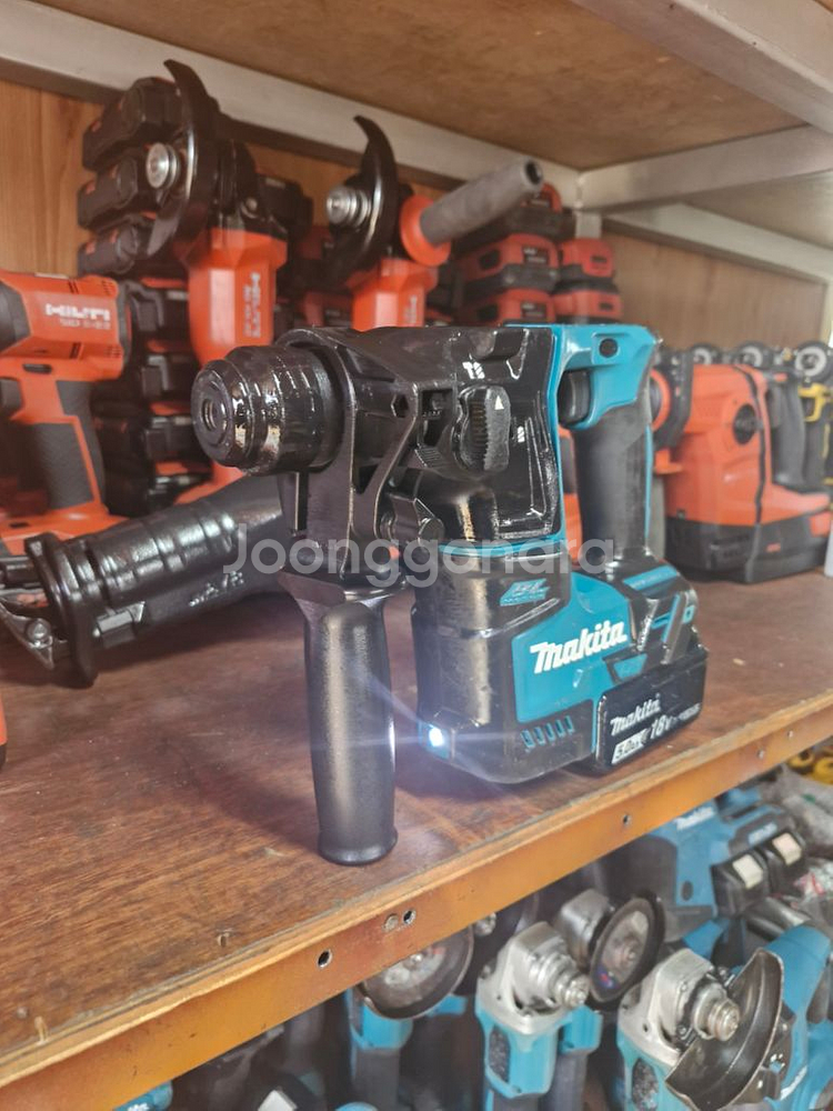 마끼다충전함마드릴DHR171 배터리포함.사진그대로 2번--1