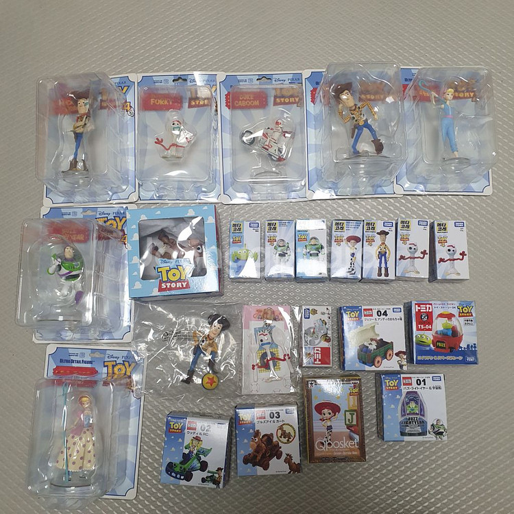 토이스토리피규어메타코레열쇠고리엽서포스터--3