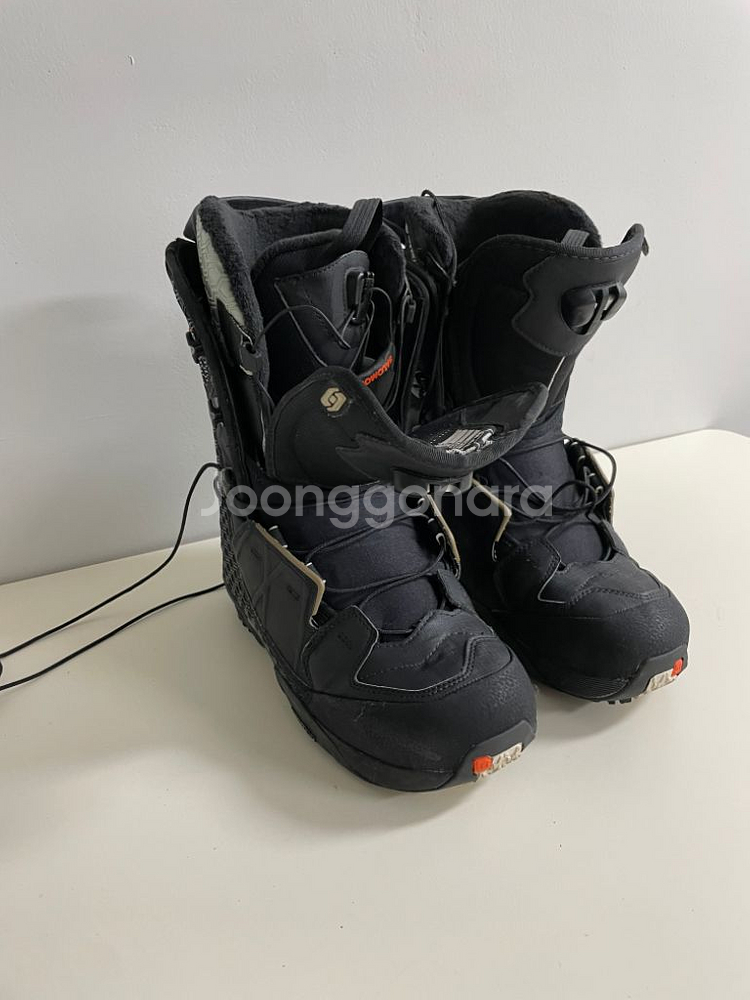 살로몬 스노우보드 부츠 판매합니다--3