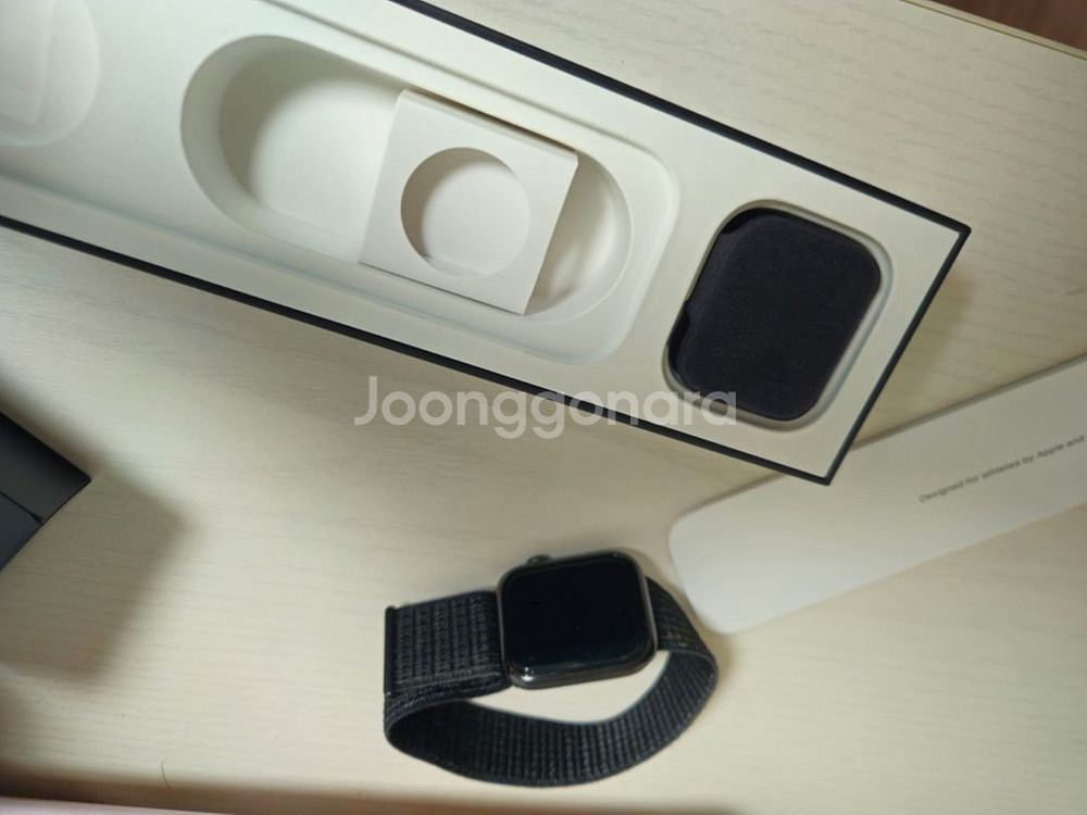 애플워치4 42mm 나이키 스페이스 그레이--7