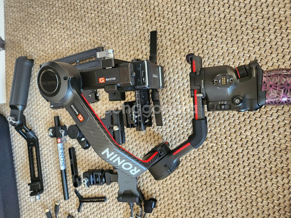 DJI RS3 PRO COMBO 팝니다--1