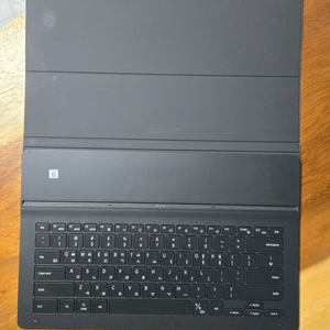 갤럭시탭s9울트라 슬림키보드케이스팝니다 EF-DX910