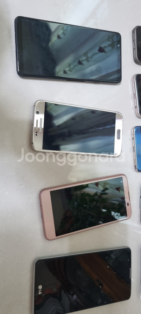 휴대폰 부품용으로 판매합니다 10대--1