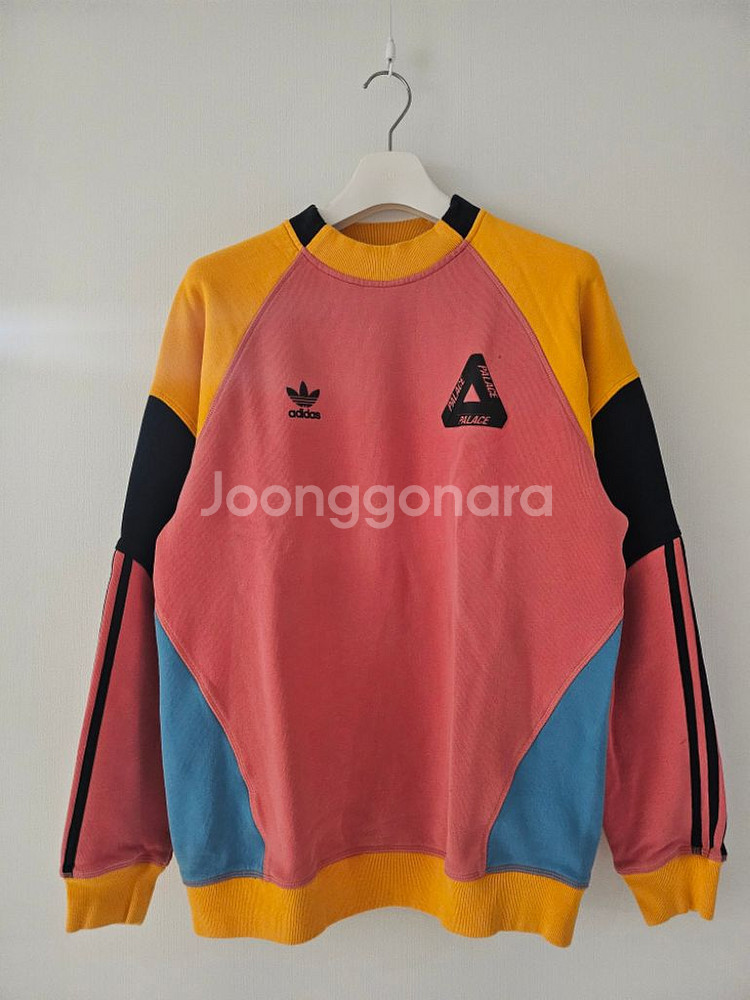 팔라스 x 아디다스 맨투맨--0