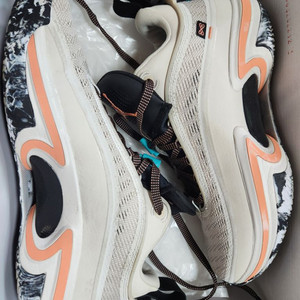 [275]조던36로우 팝니다.