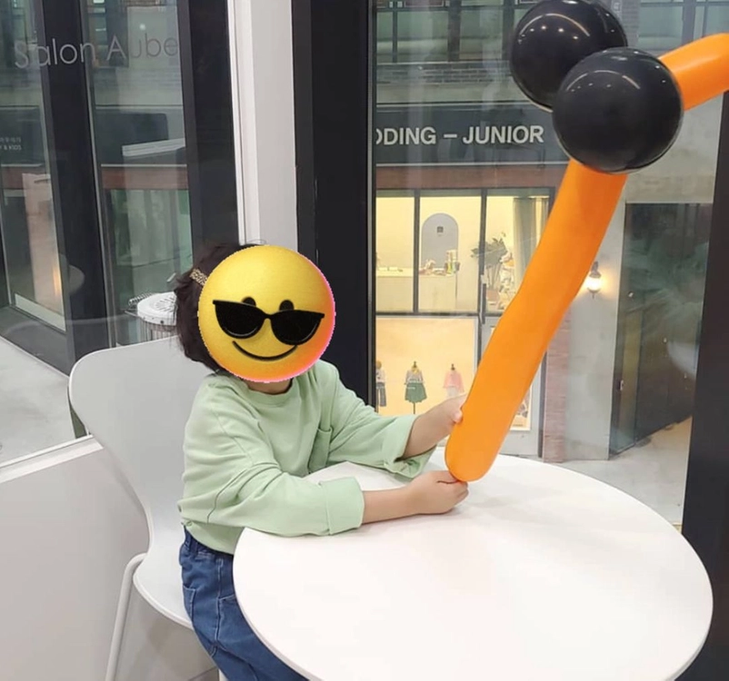 밀크그린 아동맨투맨 이미지