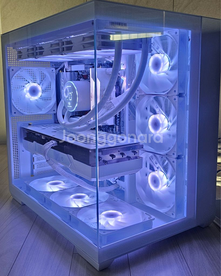라이젠7 7800X3D RTX4080S 새본체 팝니다--1