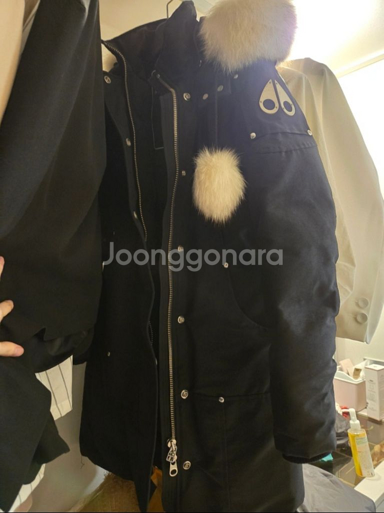 무스너클 정품 여성패딩xs--0