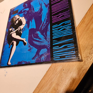 GUNS N ROSES USE YOUR ILLUSION