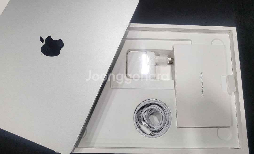 [S급 무상많이 남음] 맥북에어13 M3 8G 256G--6