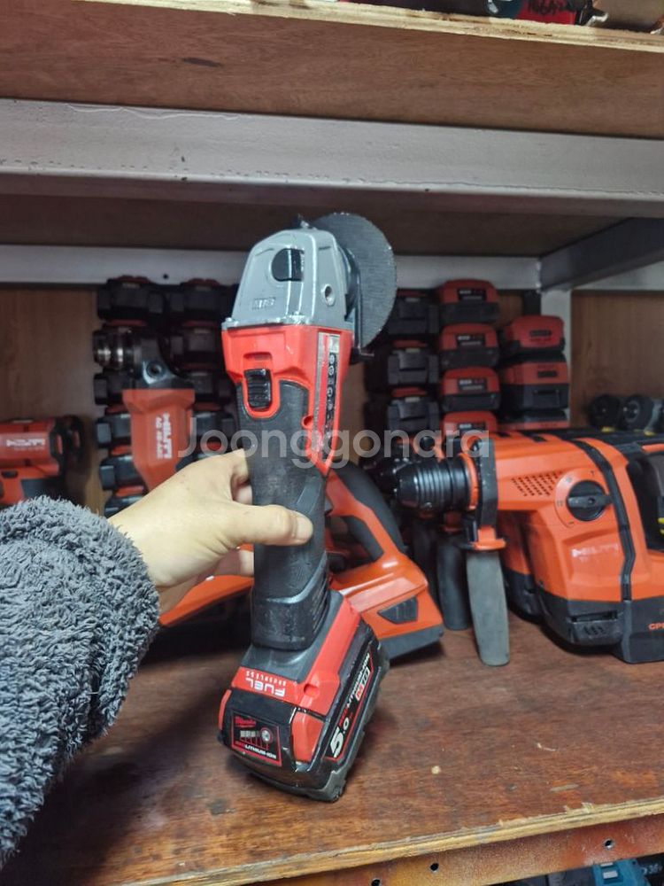 밀워키충전그라인더 M18 FSAG100.4인치 최상급.--9