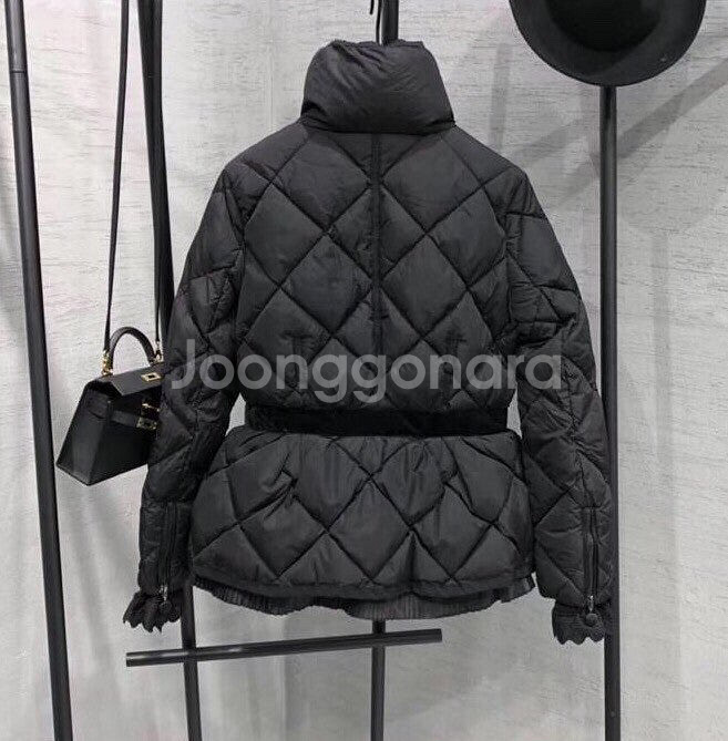 몽클 여성 패딩 (정품x)--1