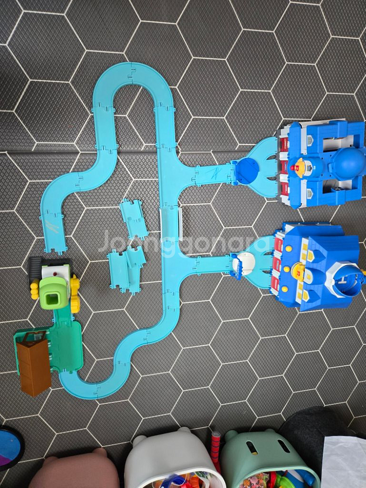 로보카폴리다이캐스트외본부--1