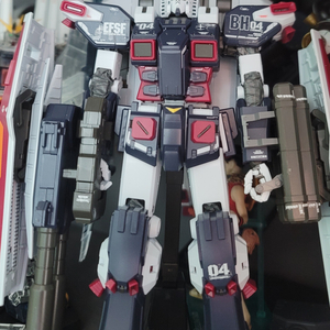 MG 풀 아머 건담 Ver.Ka (건담 썬더볼트)