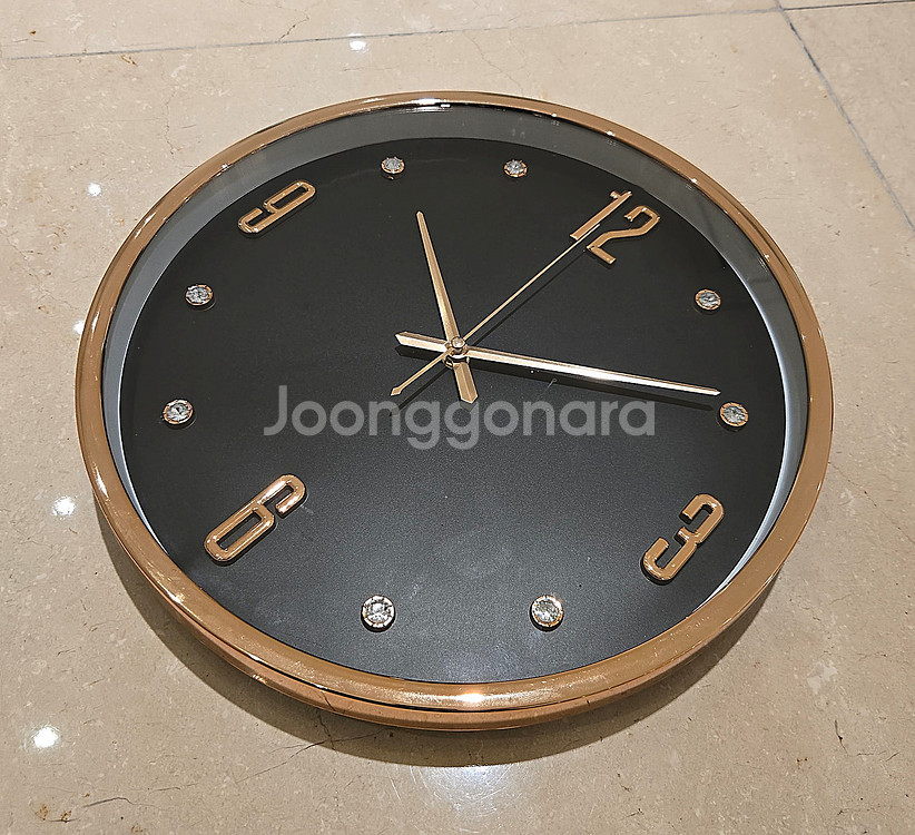보석 큐빅 로즈골드 블랙 원형 벽걸이 시계 (35cm)--4