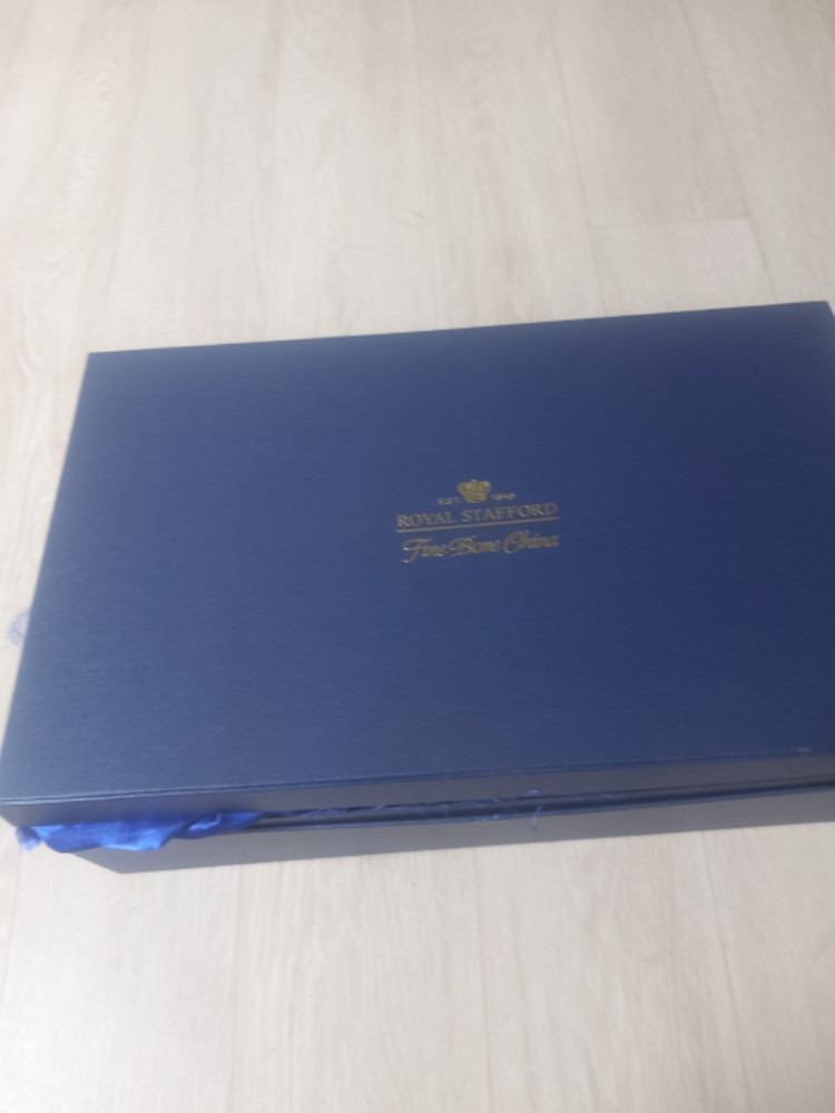 로얄스태포드 커피잔세트+접시세트--4