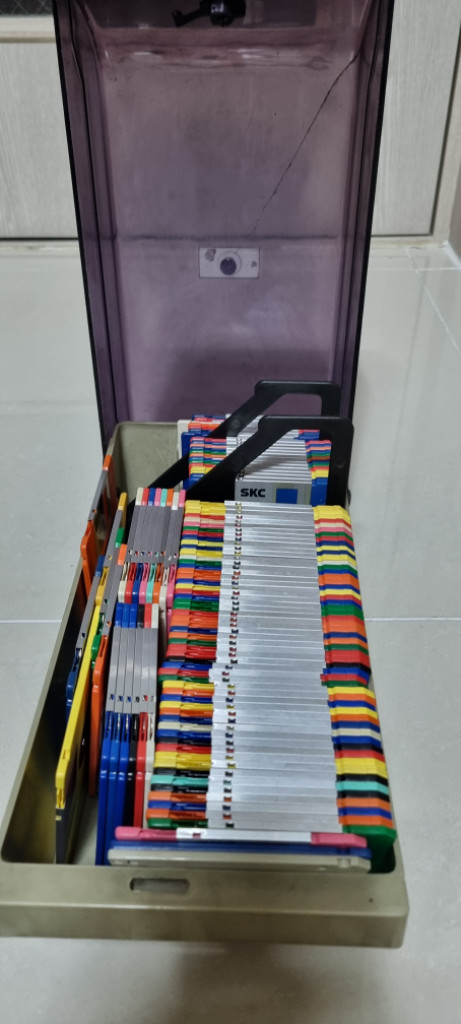 Promedia 데스크형 컴퓨터 586 옛날 컴퓨터 이미지