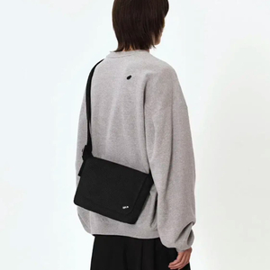 아더에러 Gleas shoulder bag Noir