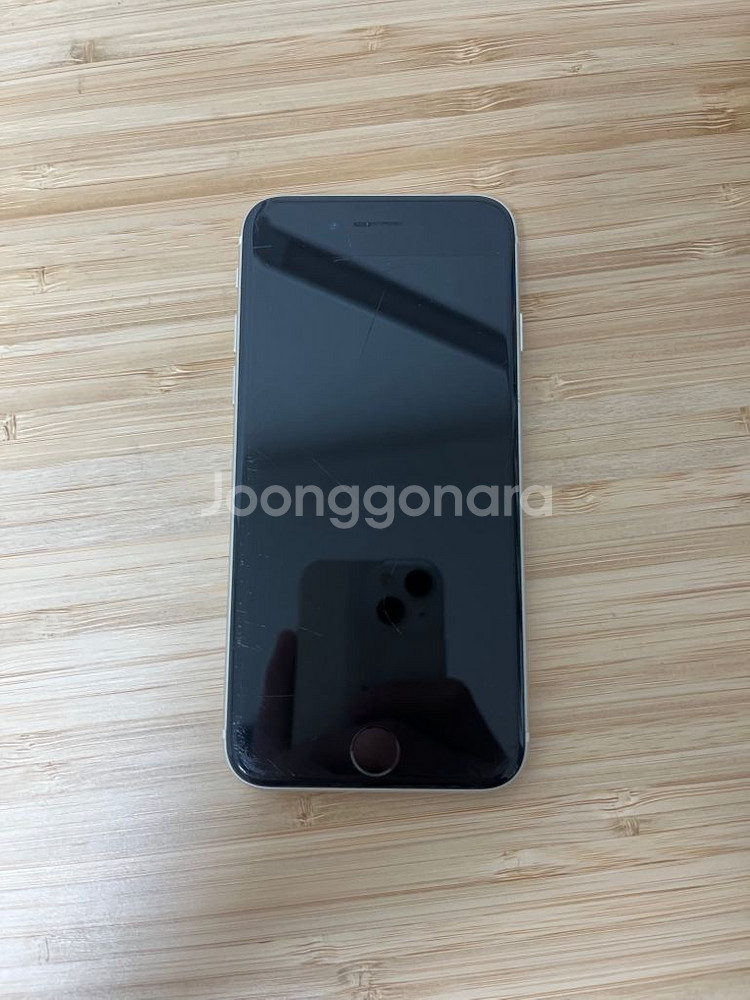아이폰 se3 64GB--0