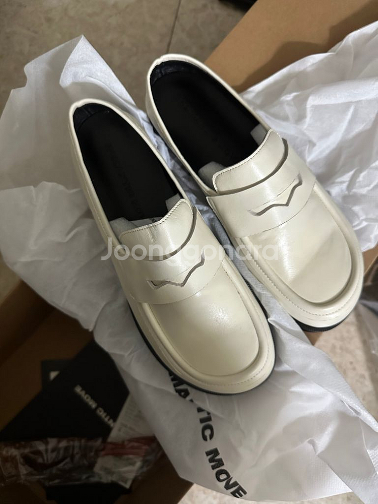 로맨틱무브 아이보리 블로퍼 235--1