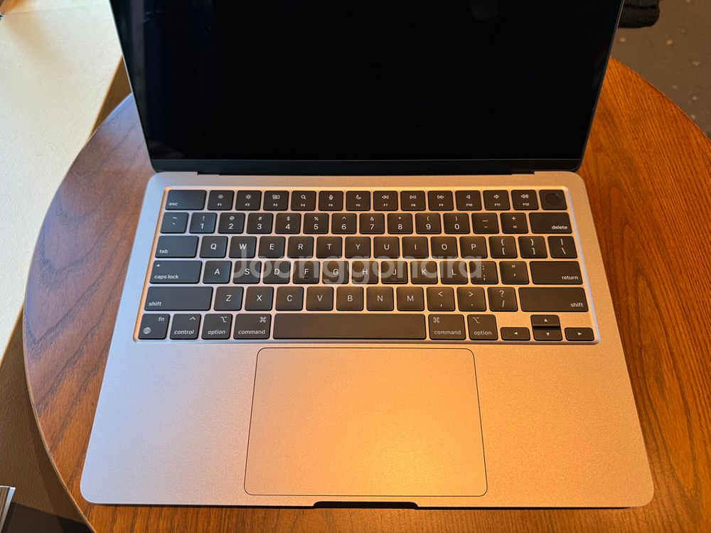 맥북에어 M2 13인치 기본형 배터리 100%--2