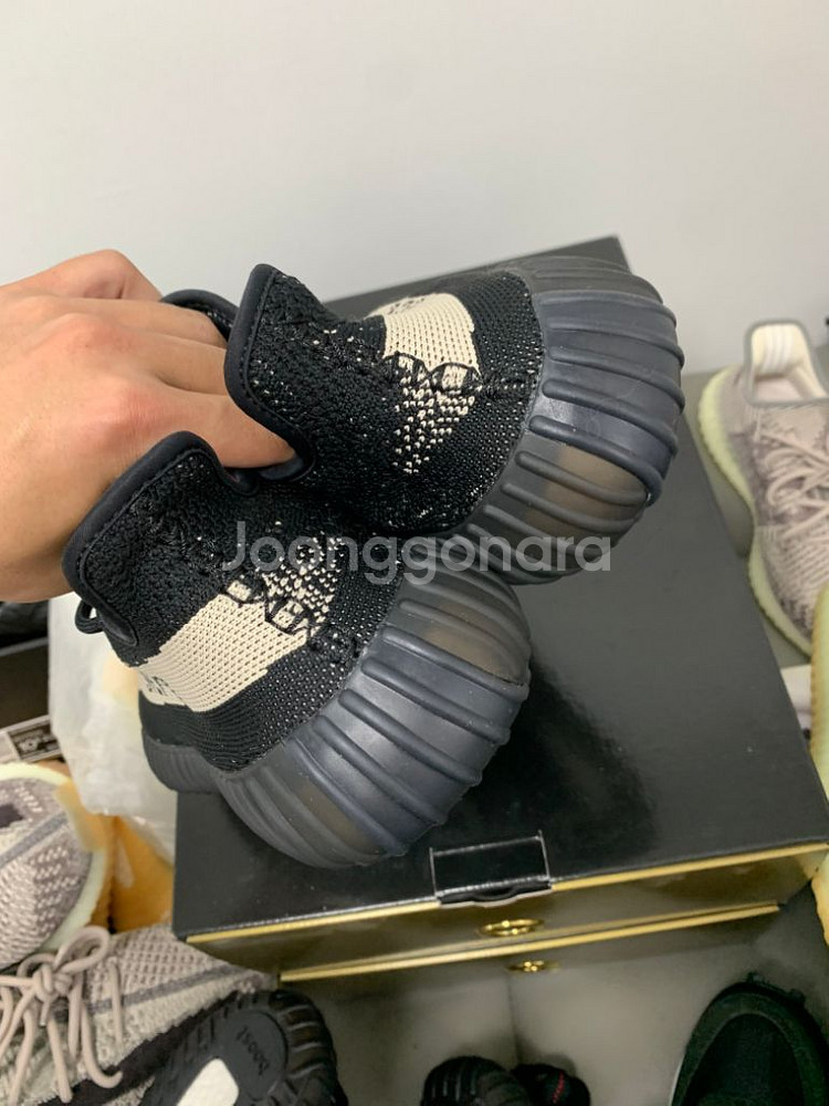 이지부스트 350V2 사이즈 265 280 285--4