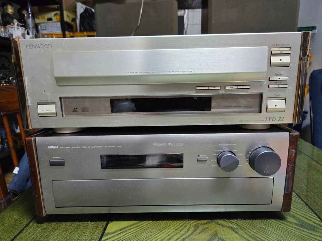 고급 무선마이크 2체널 BK2001A 900MH 입니다