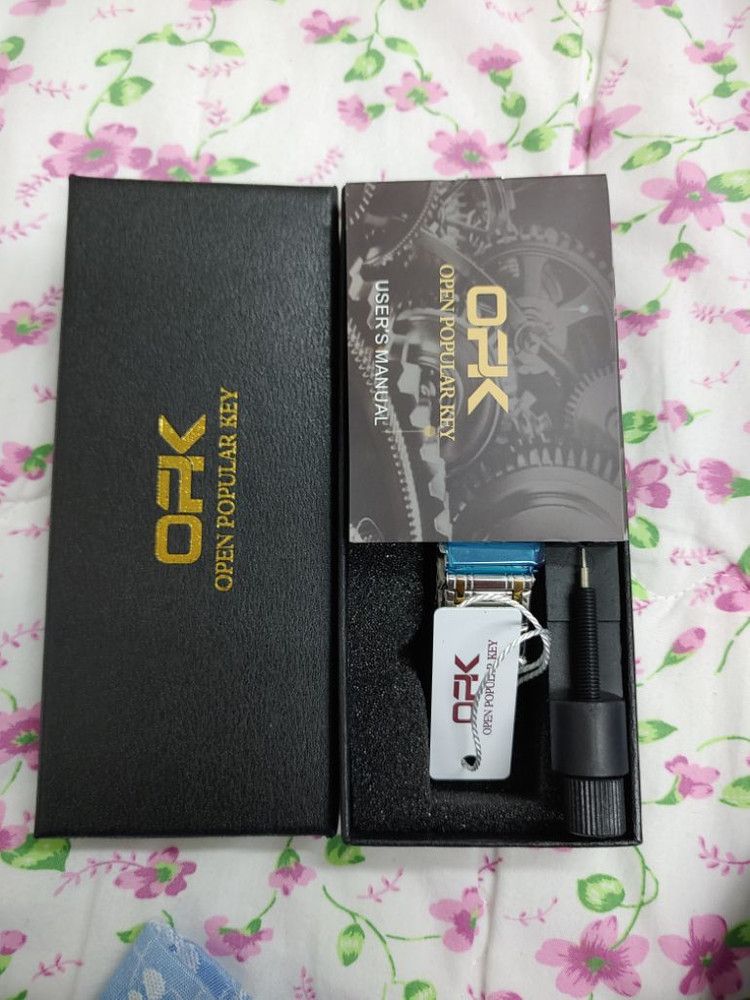 남성 ㅡ 고급 메탈 쿼츠 시계--1