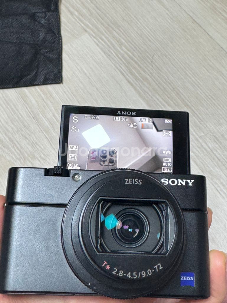 소니 rx100m6 팝니다--3